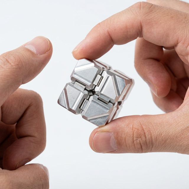 Infinity Fidget Cube - Silent Edition
